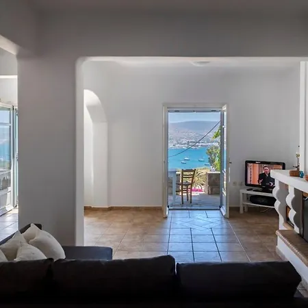 Parikia Cove Mansion Вилла *