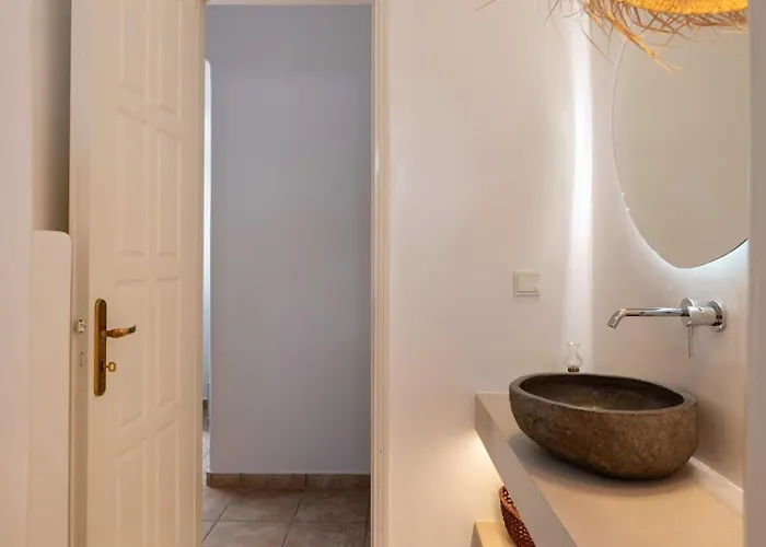 Parikia Cove Mansion